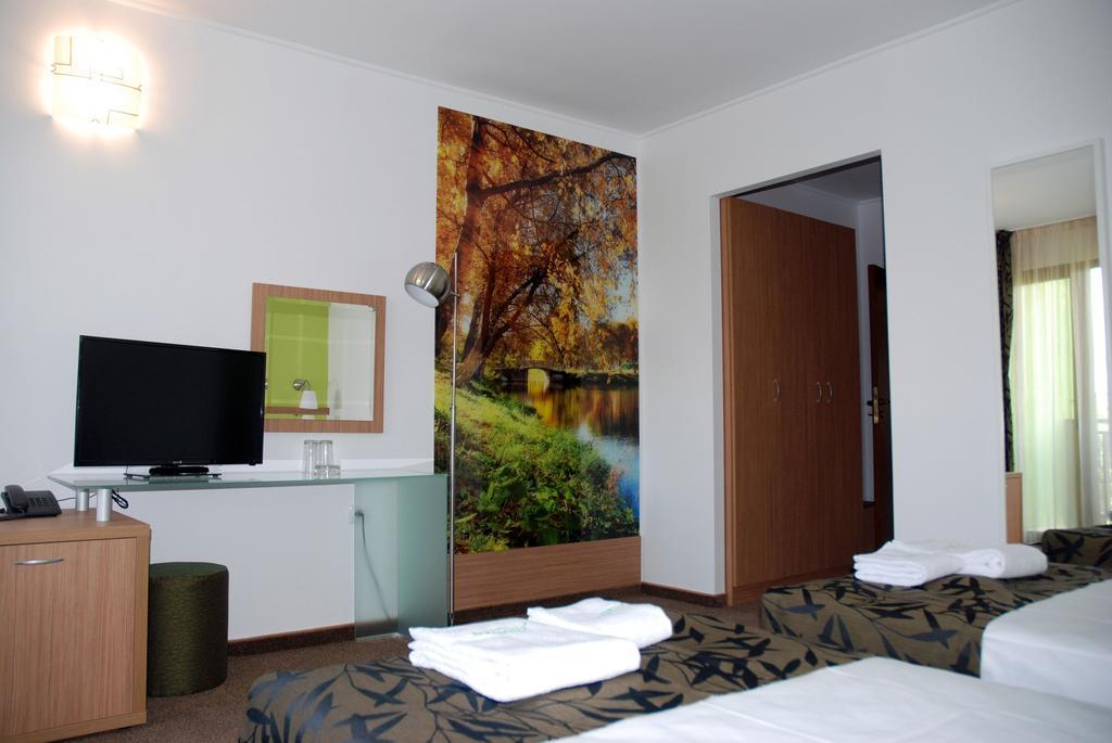 Green Hisar Hotel Family Chisarja Exteriör bild